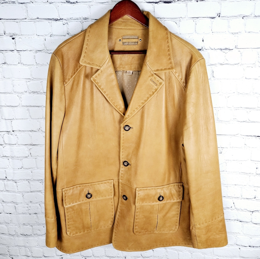WILSONS LEATHER | 3 button supple soft buckskin leather stitch detail jacket